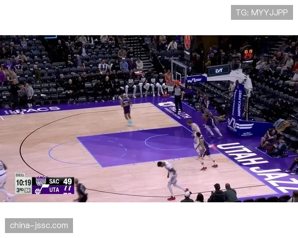 马尔卡宁场均27.6分球队西部垫底，爵士重建核心空砍成常态