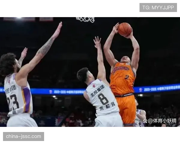 北控新援豪斯渐入佳境,客战上海砍21分6篮板6助攻展现全面身手 北控新援豪斯渐入佳境,客战上海砍21分6篮板6助攻展现全面身手